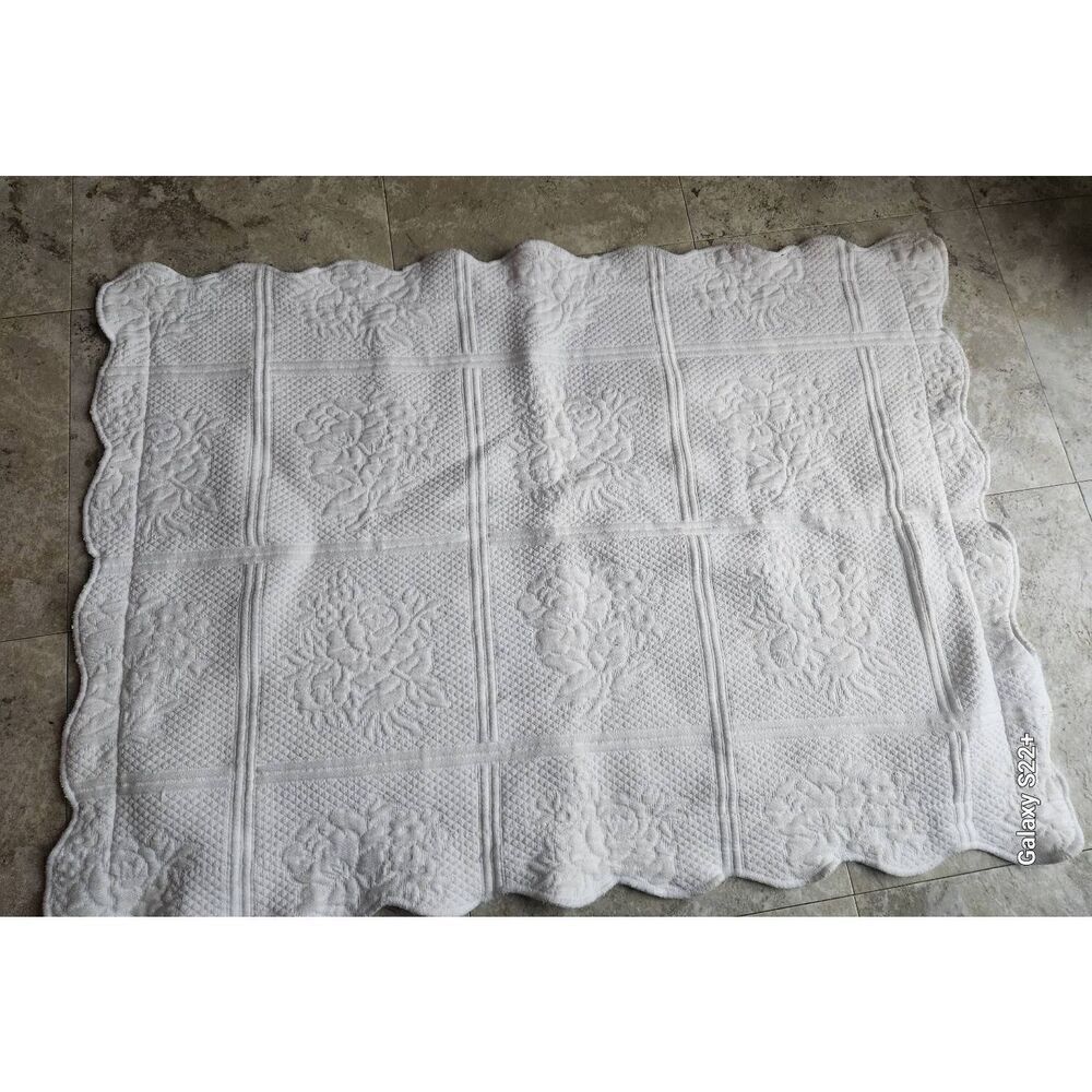 Floral pillow sham Crisp White Romantic Style